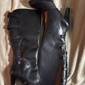 Corso Como: Black Knee-High Convertible Leather Button-Detail Boots